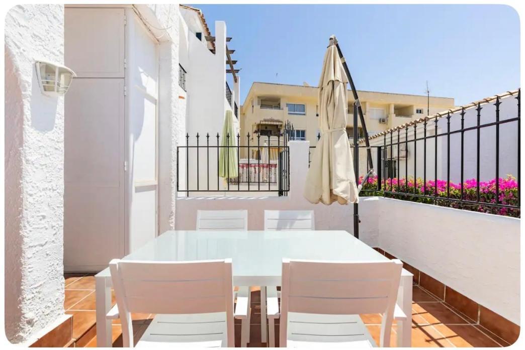 Willa La Casa En La Carihuela Playa A 4 Minutos A Pie Torremolinos Zewnętrze zdjęcie